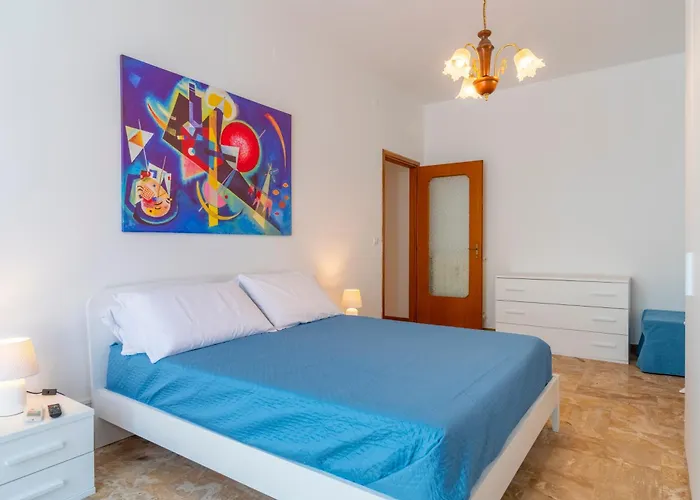 Rivierarent Eleonora Finale Ligure